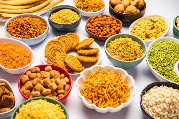 Mix Snacks Gathiya